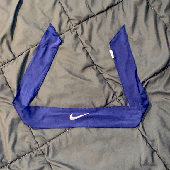 Nike navy headband. - Picture 1 of 2